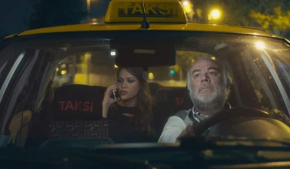 <p><b>Beginner</b></p></p>  <p>Ynetmen: Burak Ak zen</p>  <p>  Senaryo: Burak Ak zen</p>  <p>  Oyuncular: Gven Kra, Birsen Drl, Cengiz Okuyucu, Cenk Doar</p>  <p>  Tr: Dram</p>  <p>  Sre: 90 dakika</p>  <p>  60 yalarnda olan Faruk emekli olmu ama hala almakta olan bir taksi ofrdr. Eini yaklak on yl nce kaybeden Faruk'un hayat tek dze ve birbirinin ayn geen gnlerden ibarettir. Urat tek bir ey vardr; o da ngilizce renmek. ngilizceye olan merakndan dolay bazen alay konusu olur bazen de takdir edilir. Ama o dardan gelen btn etkilere kulaklarn tkamtr. Bu zorlu srete karsna kan insanlar, yaad olaylar ve yeni bir dilin kltrel boyuttan getirdikleriyle birlikte hayat fazlasyla deiecektir.</p>