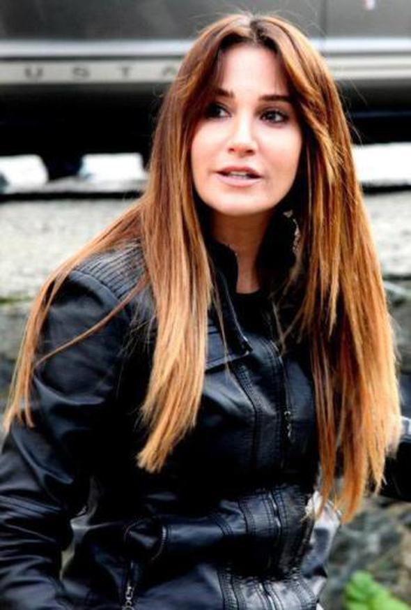 Rojda Demirer imdilerde Ad Efsane dizisiyle ekranlarda.