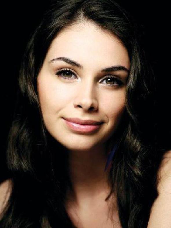 Oyuncu Begm Birgren, ekrann adndan sz ettiren oyuncularndan...