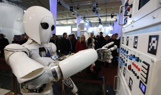 Danmanlk irketi tarafndan yaynlanan raporda yer verilen i tanmlarnn kimileri byk hayal gc rneiyken, kimilerinin gerek olmas iin gnmz gerekliinden ok az ileriye gitmek yeterli olacak.