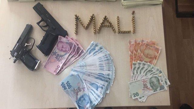 <p><b>SAHTE PARA</b></p>    <p>stanbul</p>    <p>Antalya</p>    <p>zmir</p>