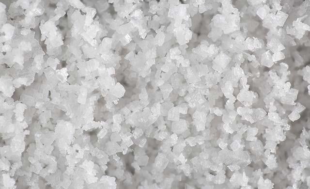 Kolesteroln yksek olmasnn vcutta yangn olduunu ve ve kolesterol yksek kadnlarn daha uzun yaadn anlatan Karatay, konumasn yle srdrd: "Kolesteroln yksek olmas vcutta yangn olduunu gsterir.