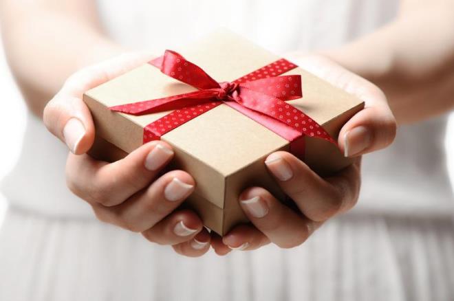 9. Yeni alnan eylere zarar verme istei    Yeni ayakkab, kyafet, ev ya da araba m aldnz?    O halde Trk erkei ok yaknnzda! Faan yansn karim nidalar ile yeni alnan ve masraf karan her trl eye garezi olan Trk erkei ilk hasar benden temal davranlar ile yepyeni bir eyaya 10 dakikada 10 yllk bir grnm kazandrabilir. Vintc olunca aaaa Trk erkei yapnca oooo olan eyann durumu maalesef biroklar tarafndan yadrganr.