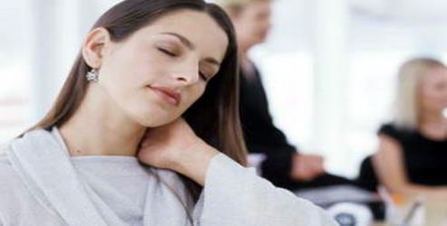 Yeterince demir almamak: Yeterince demir almamak vcutta tana oksijen miktarn azaltyor ve bu da yorgunlua neden oluyor.