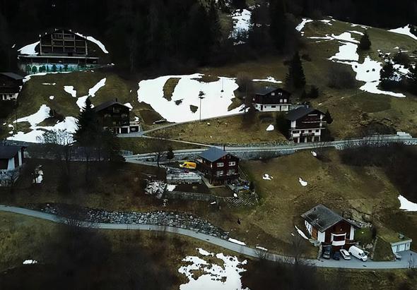 steyenler kendi imkanlaryla blgeye yeni bir ev ina edebilirken, isteyenler de var olanlar yenileyebiliyor...