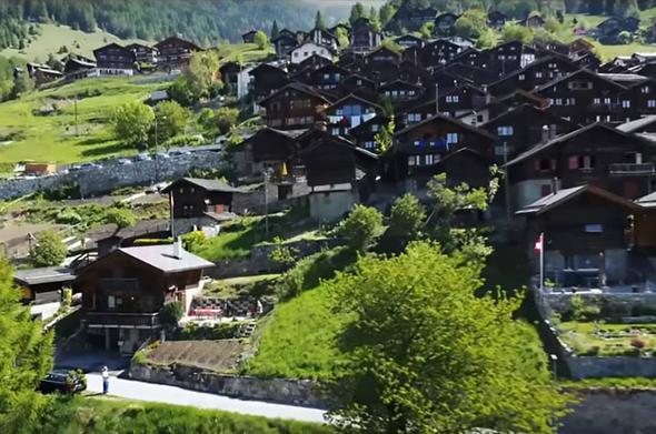 Bavuranlarn en az 10 yl burada yaamas beklenirken, 10 yldan az kalan kiilerin yaplan tm demeleri iade etmesi gerekiyor.