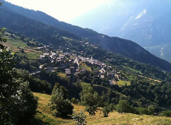 Ancak tabi ki sadece kasabaya yerlemek yetmiyor ve bu demeyi alabilmenin birok koulu bulunuyor...