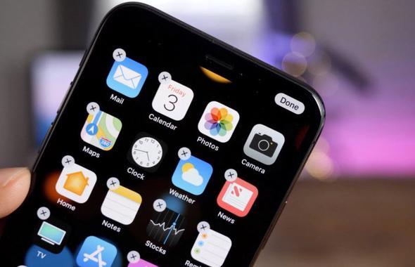 Benzer ekilde daralan alandan dolay Bluetooth simgesi de ak olmasna karn ekranda grlmyor.