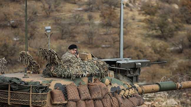 Sisli ve yamurlu havalarda keif, gzetleme ve pusu dinleme faaliyeti gerekletiren gvenlik glerinin, terristlerin saldr giriimlerini engelledii belirtildi.