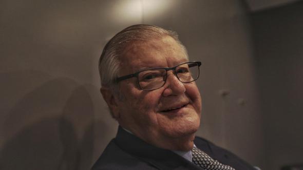 <p>21)   Alexandre Soares dos Santos / PORTEKZ </p>  <p> </p>  <p>        2.9 milyar dolar </p>  <p> </p>  <p>             Spermarketler</p>