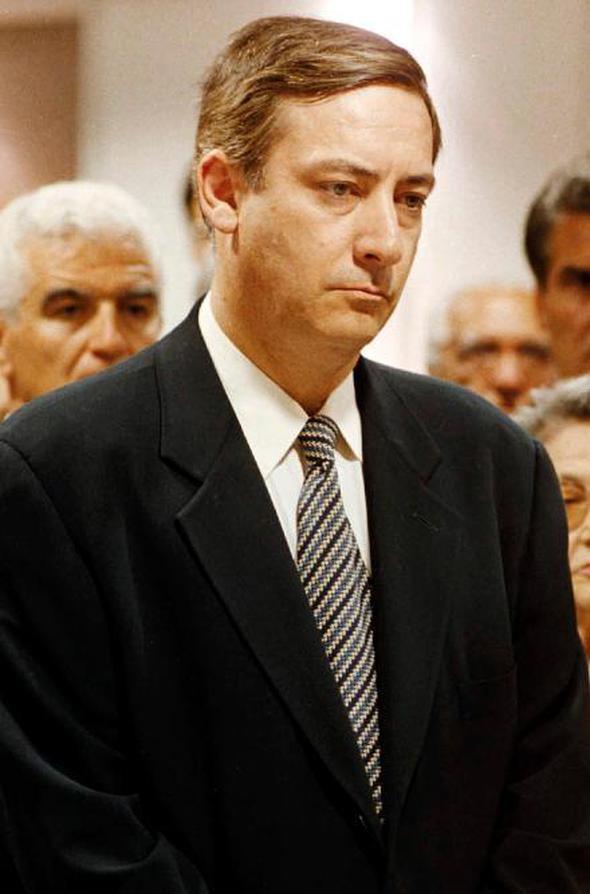 <p>23)   Spiro Latsis / YUNANSTAN -</p>  <p> </p>  <p>     2.7 milyar dolar </p>  <p> </p>  <p>             Bankaclk, Gemi Ticareti</p>