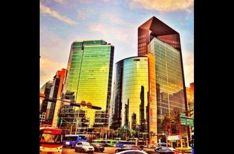 Seul'n ortalamasnn metrekare bana 5 bin dolar olduunu sylersek Gangnam'n ne kadar pahal bir yer olduunu tahayyl etmek daha kolay olacak.