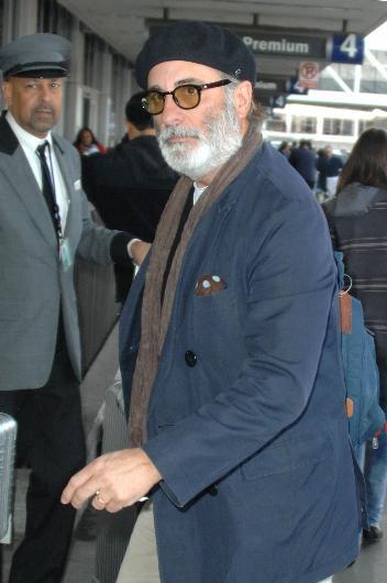 59 yandaki nl aktr Andy Garcia, nceki gn Los Angeles Havaalan'da objektiflere yakaland...