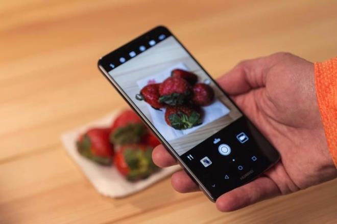 Huawei Mate 10 Pro&#8217;nun Trkiye fiyat belli oldu.