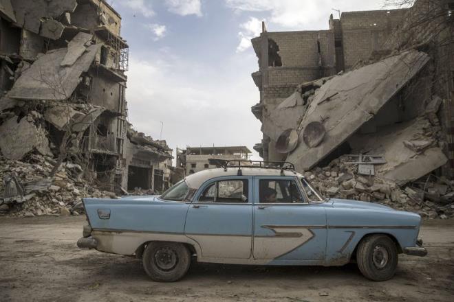 Frat Kalkan Harekat kapsamnda Trk Silahl Kuvvetleri (TSK) destekli zgr Suriye Ordusu'nun (SO), terr rgt DEA'tan kurtard Halep'in Bab ilesinde yeni bir hayatn hazrlklar yaplyor. Emin Sansar