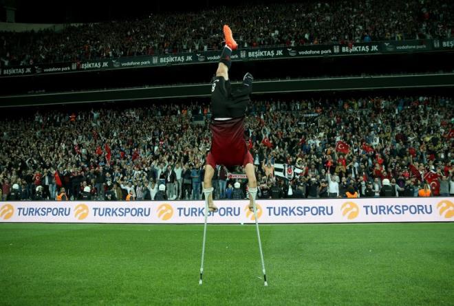 Trkiye'nin ev sahipliinde dzenlenen Avrupa Ampute Futbol Federasyonu (EAFF) Avrupa ampiyonas Final mcadelesinde Trkiye Ampute Milli Takm, ngiltere Ampute Milli Takm'n 2-1 malup ederek Avrupa ampiyonu oldu. Milliler man son dd ile byk sevin yaad. Abdullah okun