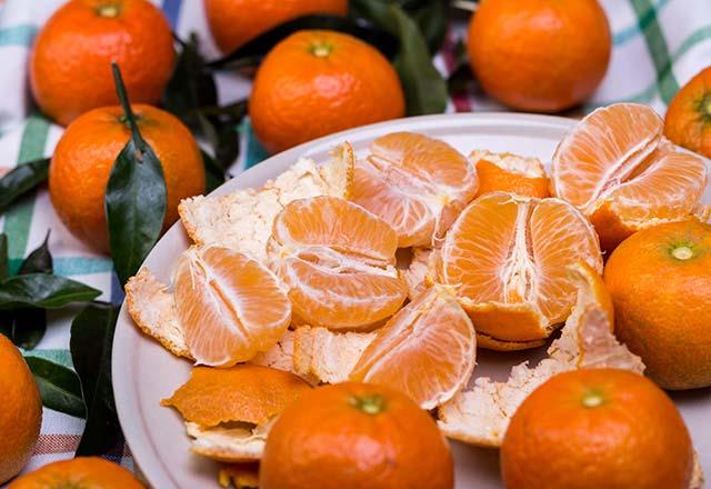 Kn bakl glendirmenin yan sra eitli hastalklardan koruyan mandalinann yeilini tketmenin daha faydal olduu ortaya kt.