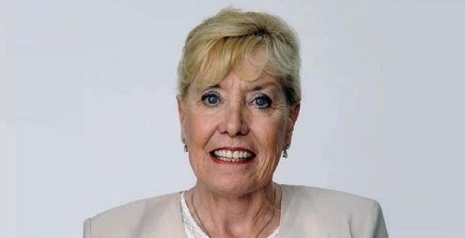 BETTY WLLAMS  <p>    Betty Williams, Mairead Corrigan ile birlikte kurucularndan olduu; Kuzey rlanda'daki sorunlarn barl bir ekilde zmn tevik amacyla kurulmu bir rgt olan Bar nsanlar Topluluu rgtnde yaptklar almalar iin 1976 ylnda Nobel Bar dl kazanmlardr.