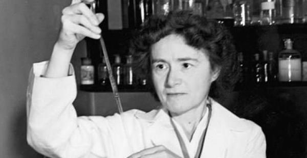 Fizyoloji veya tp alanndaki ilk dl 1947'de biyokimyager Gerty Theresa Cori ald. Cori, karbonhidrat metabolizmasnn ve biyokimyasal enerji srelerinin aklanmasna k tutan almalar nedeniyle bu dle layk bulundu. Cori, dl ei Carl Ferdinand Cori ve Arjantinli fizyolog Bernardo Houssay ile birlikte paylat.