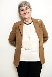 Doal hayvansal yalar ve doal virjin yalar koyun, kuzu yalar tokluk hissi verir. Salkl bozulmad iin acktrmaz. Bildiimiz ky tereya. Doal, bozulmam zeytinya uzun sre enerji salar, dinlik verir, beynimizi aar, ruh sal salar, karacier yalanmasn nler."