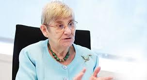 Vcudumuzun hcrelerinin yzde 60' su, yzde 20'si protein, yzde 19'u da ya. ok kk ksm da karbonhidrat. Doal olan yalar, vcudumuza arttr.