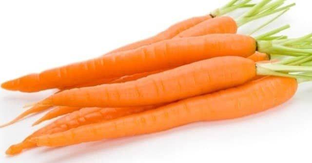 Havu: A vitamini sadece gzler iin deil cilt iin de elzem bir vitamin! Ayrca havucun ieriindeki retinoller, akne ve cilt lekeleri tedavisinde kullanlan balca bileenlerden biri. Gnde 1 adet havu yiyerek cilt lekeleri ve sivilce oluumu ile savaabilirsiniz.