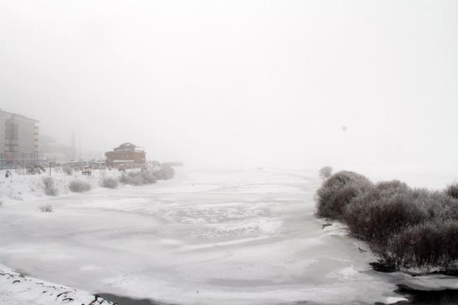 Dou Anadolu Blgesi, Sibirya zerinden gelen yksek basncn etkisi altna girdi, dondurucu souklar hayat durma noktasna getirdi.