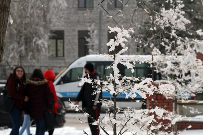 Uzmanlar, blge genelinde sabahn ilk saatlerinde ve gece saatlerinde buzlanma ve don olay ile birlikte yer yer pus ve sis beklendiini belirtti.