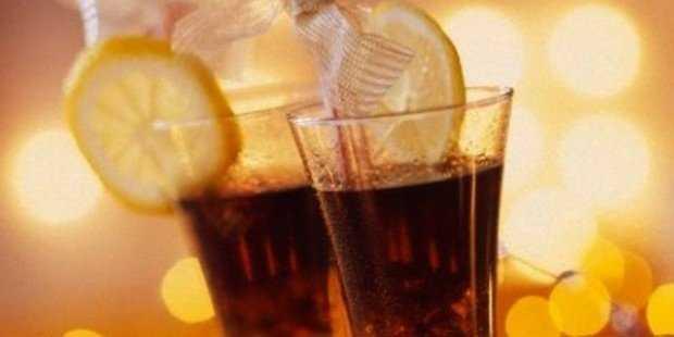 ekerli ve gazl iecekler: American Journal of Clinical Nutrition dergisindeki aratrmaya gre, ekerli ve gazl iecekler lenf, lsemi ve prostat kanserlerini tetikliyor.