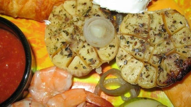 Sonra yine btn halinde bir kabn iine aln ve doru frna verin.