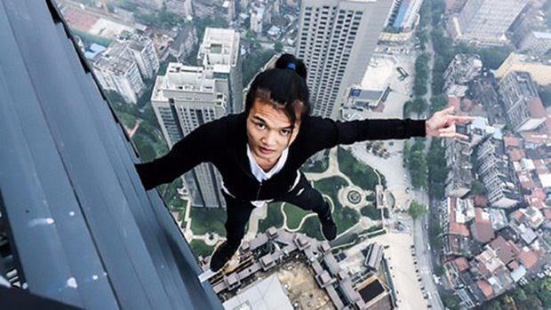 in, sosyal medyada ilgi eken videolar paylaan fenomen Wu Yongning'in lmn konuuyor.