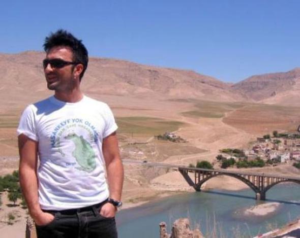 Alan kampanyaya aktif olarak destek verdi Tarkan.Hatta Konuyu gndeme getirmek iin bir de ark yapt.