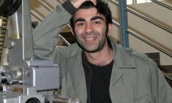 Ynetmen Fatih Akn, hem de en iyi bildii yntemle yani sinema diliyle konuyu gndeme tad.