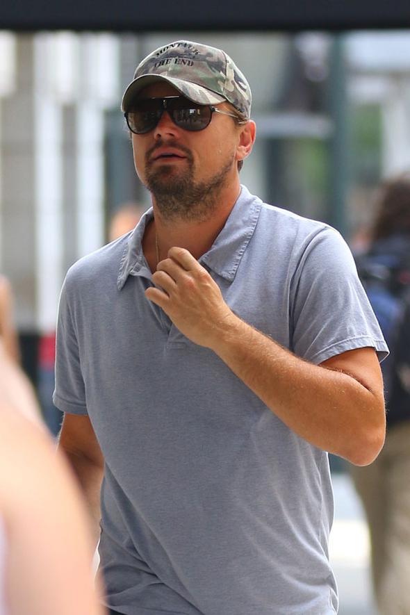 Leonardo DiCaprio, genellikle apknlklaryla haber oluyor ama onun ok duyarl olduu bir baka alan da var: evre. Aktrn, yeryzndeki tm canllarn salkl ve iyi yaam srebilmesi iin faaliyet gsteren ve kendi adn tayan bir vakf var,.