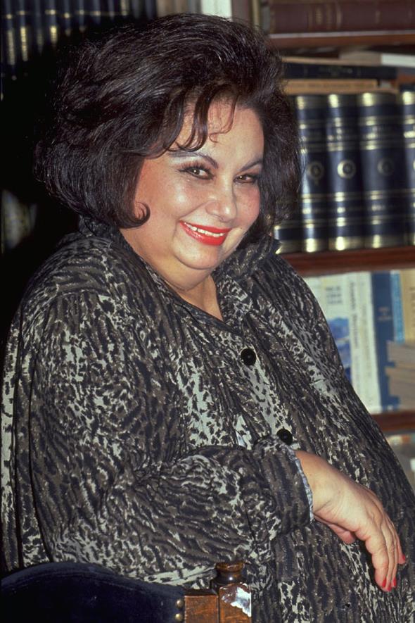 Doruk inili kl hayat boyunca bir ok zorlua gs germek zorunda kald. Yaad glklerin etkisiyle ald fazla kilolardan kurtulmak iin anfetaminli ilalar kulland. Ama bu ilalar sinir sistemini alt st etti. Daha fazla kilo almaya balad.<br>    Sonradan "dostum oldu" dedii yalnzl fazla uzun srmedi Doruk'un. 26 Mart 1995'te hayata gzlerini yumdu.<br>    Geride eski stanbul'un Arnavut kaldrm sokaklarndaki topuk sesleri ve ou siyah- beyaz filmleri kald.