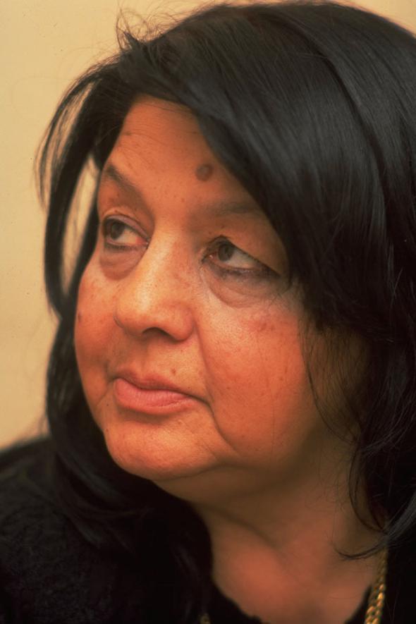 zellikle 60&#8217;l yllarda stanbul sahnelerinde frtna gibi esti. Trk mzii ve fantezi tr arklarla ok sevildi. &#8216;Bar Kz&#8217;, &#8216;Bana Derler Fosforlu&#8217;, &#8216;Veda Busesi&#8217; gibi filmlerde Trkan oray&#8217;n okuduu arklara sesini verdi.