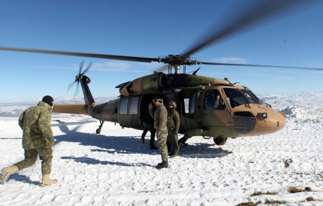 Buralarn aas terristlerin konuland Avain, Basyan dediimiz kamp blgeleri ve Zap blgesi fakat Mehmetiimizin buralara kurduu elikten duvarlar amak mmkn deil. Askerlerimiz son teknoloji ile 24 saat gzetleme yapyorlar.