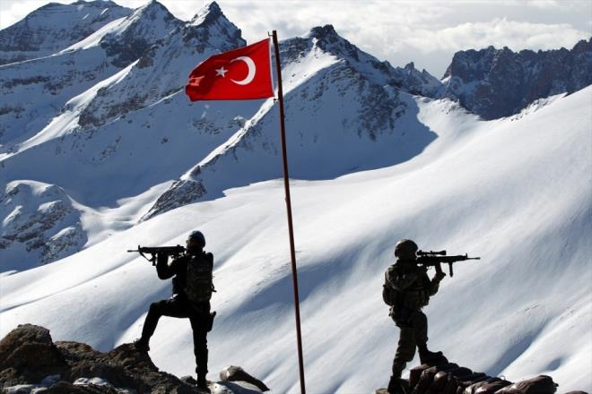 Devletin her trl imkan seferber ettii Mehmetik, kar kalnlnn yer yer 4 metreyi bulduu blgede, terristlerin szde "girilemez" dedii blgeleri de ele geirdi.