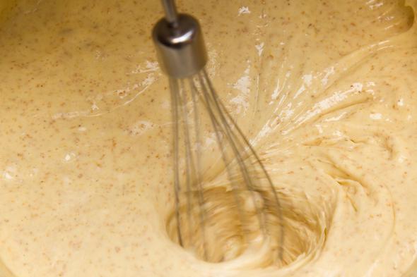 Kek hamuruna birka damla limon suyu eklerseniz, sitrik asit sayesinde kabartma tozu harekete geer ve kekiniz daha iyi kabarr.