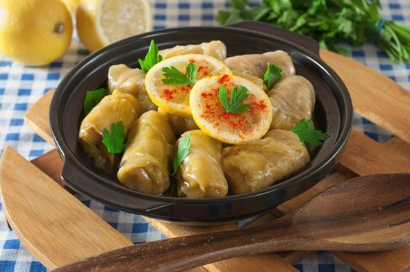 Zeytinyal yemek yaparken, soan rendelemek yerine bakla dorarsanz yemekleriniz daha lezzetli olur.