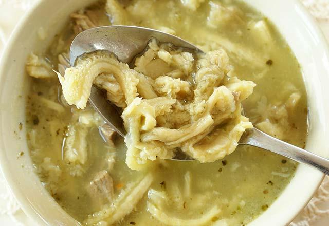 Yllarca birilerinin sylemlerine kulak kesilerek birok doal besinin tketilmediini aktaran Karatay, "Besinlerin doal olan tketilmeli.