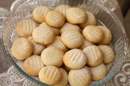 Pastrize yumurta kullansanz bile hamurunuzdaki un, deirmen sreci esnasnda bakteri kapabilir.