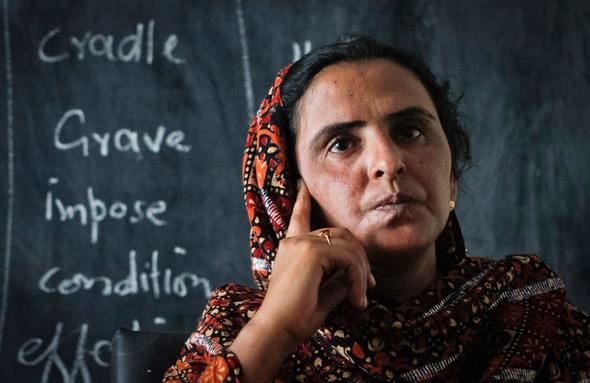 12-Lbnan: Lbnan'da pek ok arlk yanls grup aktif. Ayrca komularyla ilikileri ve protestolar da lkedeki gvenlik risklerini arttryor.