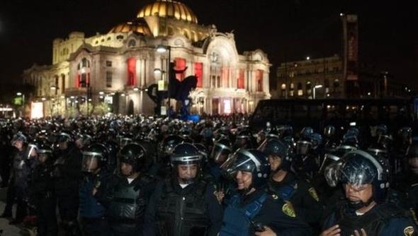4-Pakistan: Yllardr dinsel atmalara sahne olan Pakistan'da iddet olaylar hala yaygn olarak grlyor.