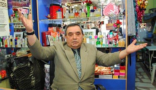 6- Esnaf: &#8220;Bana gelii bu.&#8221;