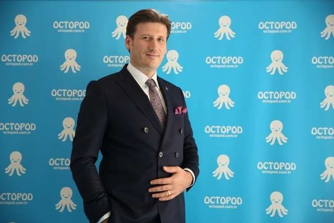 28- enol Balo (37), Octopod Ynetim Kurulu Bakan<p>    stanbul niversitesi&#8217;nde okuduu yllarda henz 19 yanda iken, bilgisayar sat ve servis hizmetleri sunan Akademi 2000 irketini kuran Balo,  kardein tm irket faaliyetlerini EMS Grup altnda toplamalarnn ardndan, EMS Yazlm Grubu&#8217;nun bana geti. Balo, 1997-2005 yllar arasnda IT sektrnde Hardware konusunda alrken 2005 ylnda ERP Yazlm sektrne gei yapt. 2005 ylndan bugne yerli ve yabanc 100&#8217;n zerinde mteride ERP implementasyonu yapan, Trkiye dnda 9 lkede de yazlm gelitirme ve ynetim danmanlk hizmeti veren EMS Yazlm&#8217;da aktif olarak ERP sistem danman, ynetim danman ve Genel Mdr grevlerini icra ediyor. Kod yazmadan yazlm gelitirmeyi salayan Octopod Hzl Yazlm Gelitirme Platformu&#8217;nun fikir babas ve yatrmcs olan enol Balo, Octopod&#8217;u tm dnyaya yaymay hedefliyor.