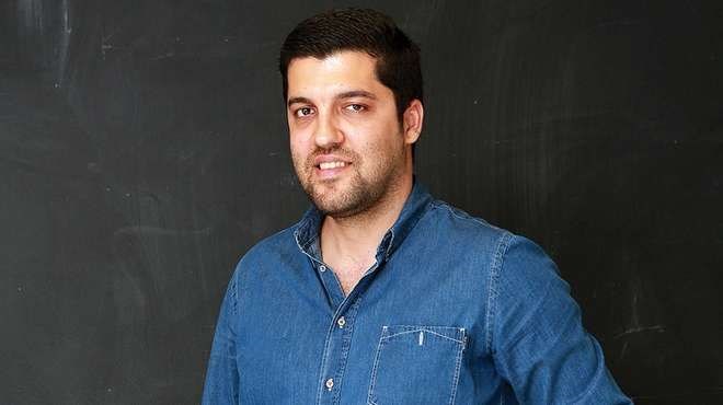 39- Vadi Efe (34), Altavia Dekatlon Kurucu Orta<p>    stanbul Erkek Lisesi ve Boazii niversitesi mezunu. RWTH Aachen&#8216;da yeni nesil teknolojiler zerine yksek lisans ve Berlin Ekonomi niversitesi'nde uluslararas iletme-pazarlama eitimi ald. Ulusal ve global markalara sosyal medya zerinden dijital pazarlama & PR servisleri sunan Altavia Dekatlon adna teknolojiyi ve sosyal platformlar kreatif fikir ve uygulamalar ile bir araya getirmek, iletme ve pazarlama disiplinlerini medya teknolojileri ile birletiriyor. Altavia Dekatlon ile sosyal medya odakl kampanyalar retiyoruz, PR almalarn online platformlarn sunduu imkanlar ile destekliyor ve sosyal medya takibi ve analizi hizmeti veriyor.