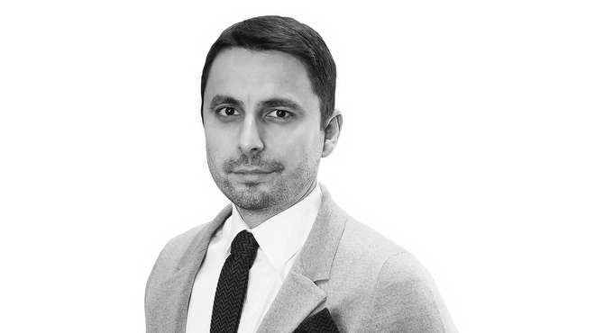 35- Umut Boz (33), Nova Fashion Group CEO'su<p>    Boz, 2002 ylnda skdar Amerikan Lisesi&#8217;nden, 2006 ylnda ise Ko niversitesi Endstri Mhendislii&#8217;nden mezun oldu. 2013 ylnda Boazii niversitesi&#8217;nin Executive MBA programn tamamlad. Tekstil kkenli bir ailede byyen Boz, 2006 ylndan itibaren hazr giyimde Trkiye&#8217;nin lider kurulularndan olan aile irketleri Nova Fashion Group ierisinde; retim tesislerinin modernizasyonu, kurumsallama almalar, i alanlarnn yeniden dzenlenmesi gibi alanlarda etkili ekilde rol ald. Boz, grubun bnyesindeki Hemington markasnn da genel mdr ve 20 lkede sat bulunan KNITSS markasnn da kurucu orta.