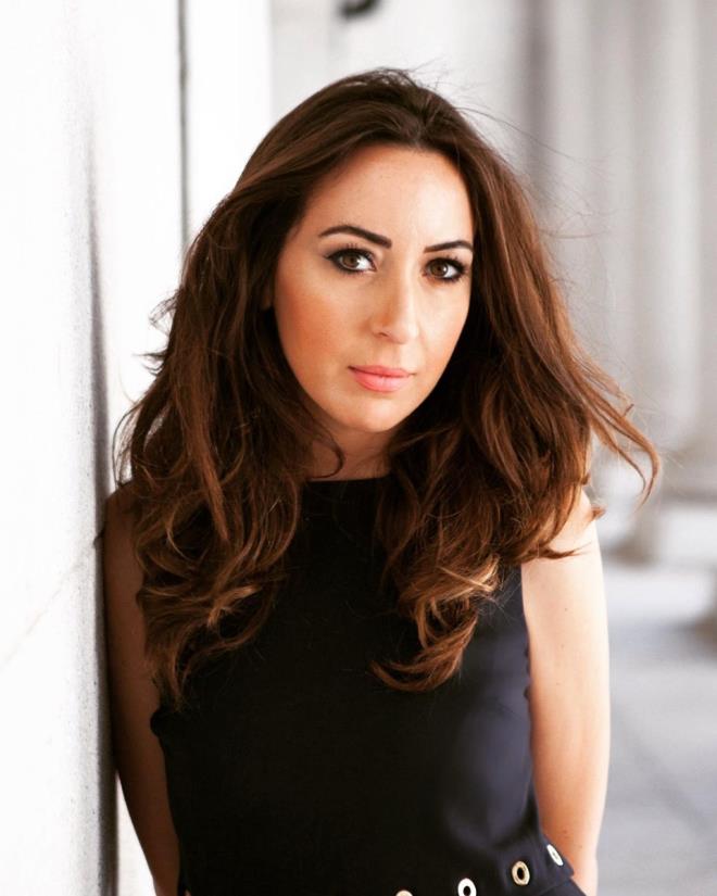 32- Tue Ergl (28), Angel Labs Kurucu Orta ve CEO&#8217;su<p>    Ergl, Sorbonne niversitesi ekonomi blm mezunu. Rothschild&#8217;n Trkiye masasnda yatrm bankacl kariyerine adm att. Startup Weekend&#8217;in Gney Avrupa yneticiliini ve Girls in Tech talya bakanln srdren Ergl, Meksika ve ABD olmak zere 11 lkede 30 dijital yatrma imza att. 2014&#8217;te dnyann ilk &#8220;Investor Accelerator&#8221; olan Angel Labs&#8217;i kurdu. Kuruluunun ilk senesinde 40 lkede faaliyet gsteren ve 30 milyon dolara yakn yatrm salayan Angel Labs, ksa srede alannda dnya lideri oldu. Angel Labs&#8217;in yatrmc a 6 bin aile ofisinin zerinde. Avrupa Venture Capital ann da yesi olan Ergl, ayn zamanda kurumlara kurumsal yatrmlar, dijital inovasyon ve FinTech alannda danmanlk veriyor. Koyu Beikta taraftar ve alt lisan biliyor.