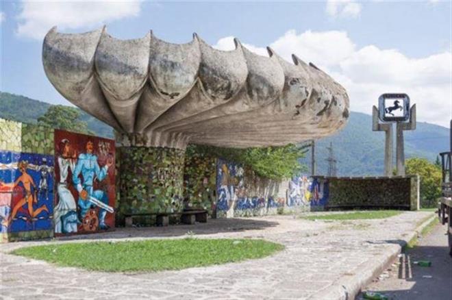 Film setini aratmayan otobs duraklar